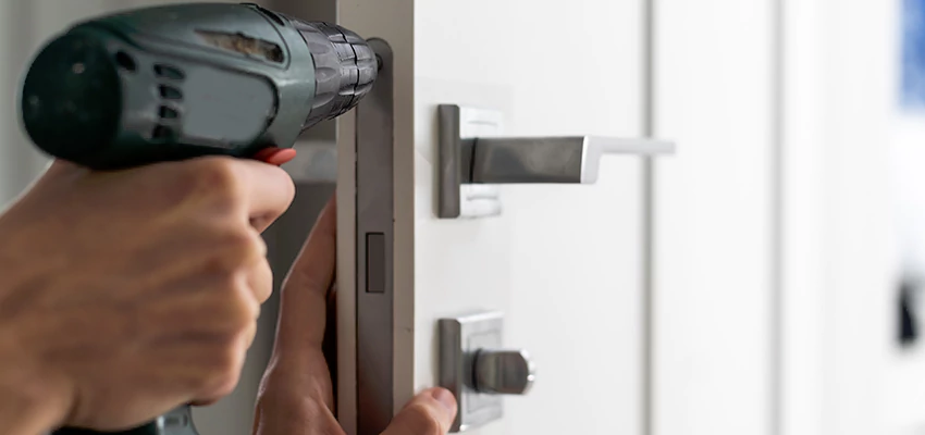 Locksmith For Lock Replacement Near Me in Monrovia, CA
