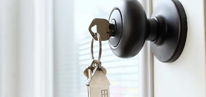 Bifold Door Knob Replacement in Monrovia, California